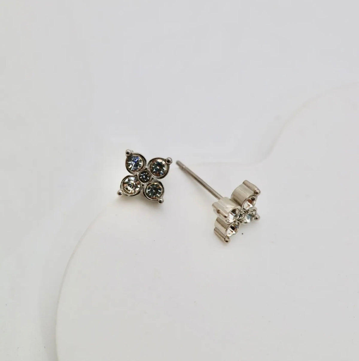 Boucles d’oreilles « Éclat Fleur » – Zirconiums – Acier inoxydable – 6 coloris