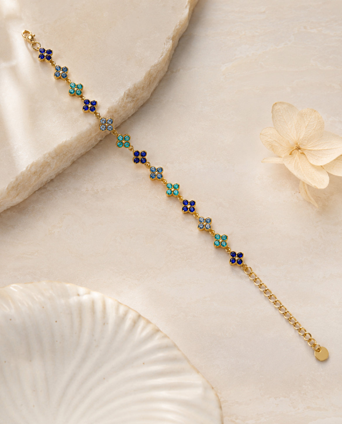 Bracelet « Jardin Précieux » – Fleurs en zirconium – Acier inoxydable – 10 coloris