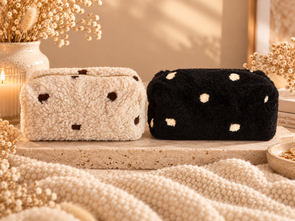 Trousse Sherpa à pois – Beige & Marron ou Noire & Blanche