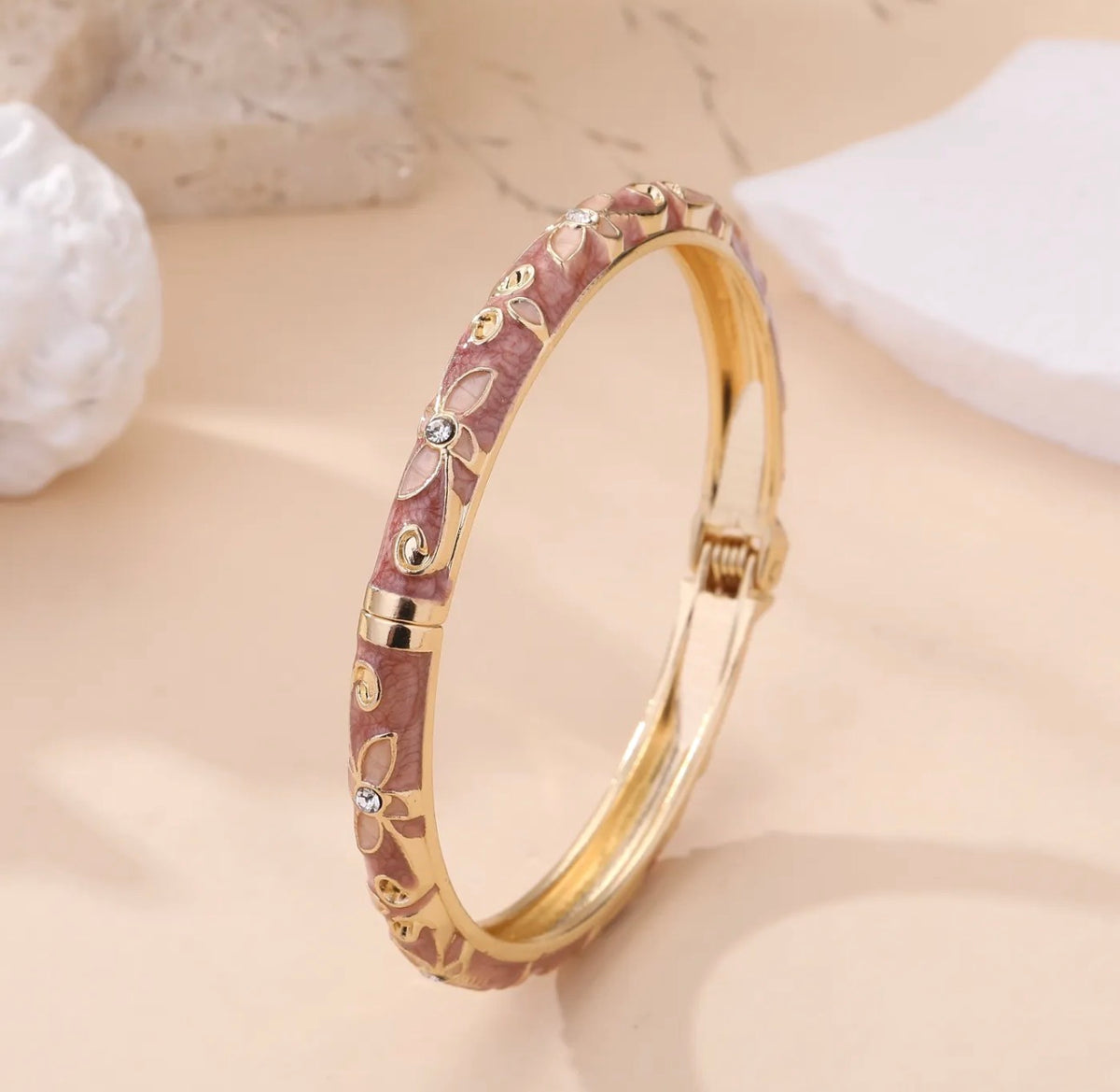 🌸 Jonc thaïlandais « Orchidée » – Laiton & détails fleuris
