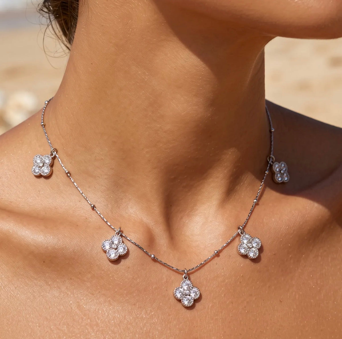 ✨ Collier Clover – zirconium & acier inoxydable