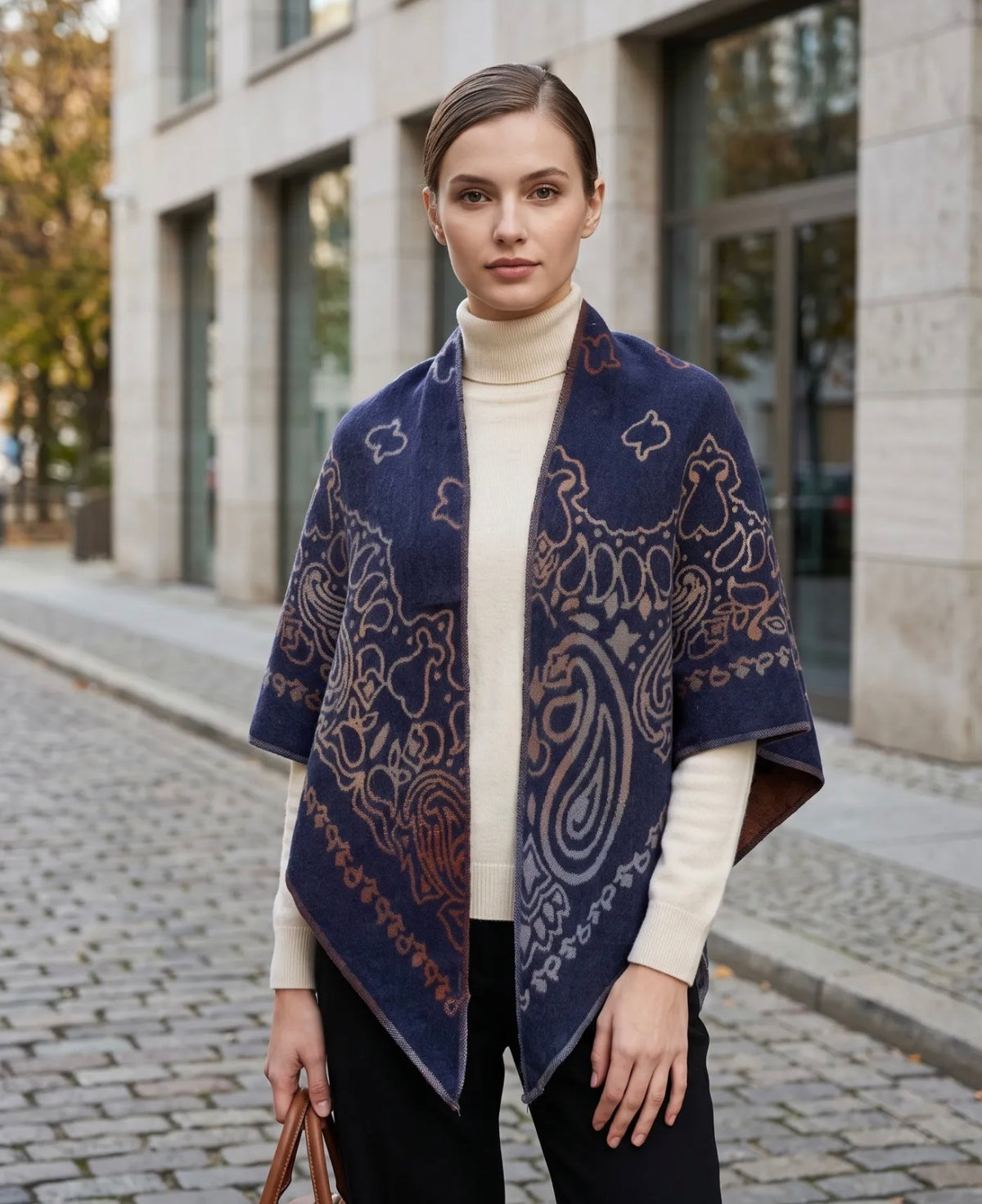 Écharpe Naya triangle femme motif bandana 65 × 180 cm – Viscose & laine