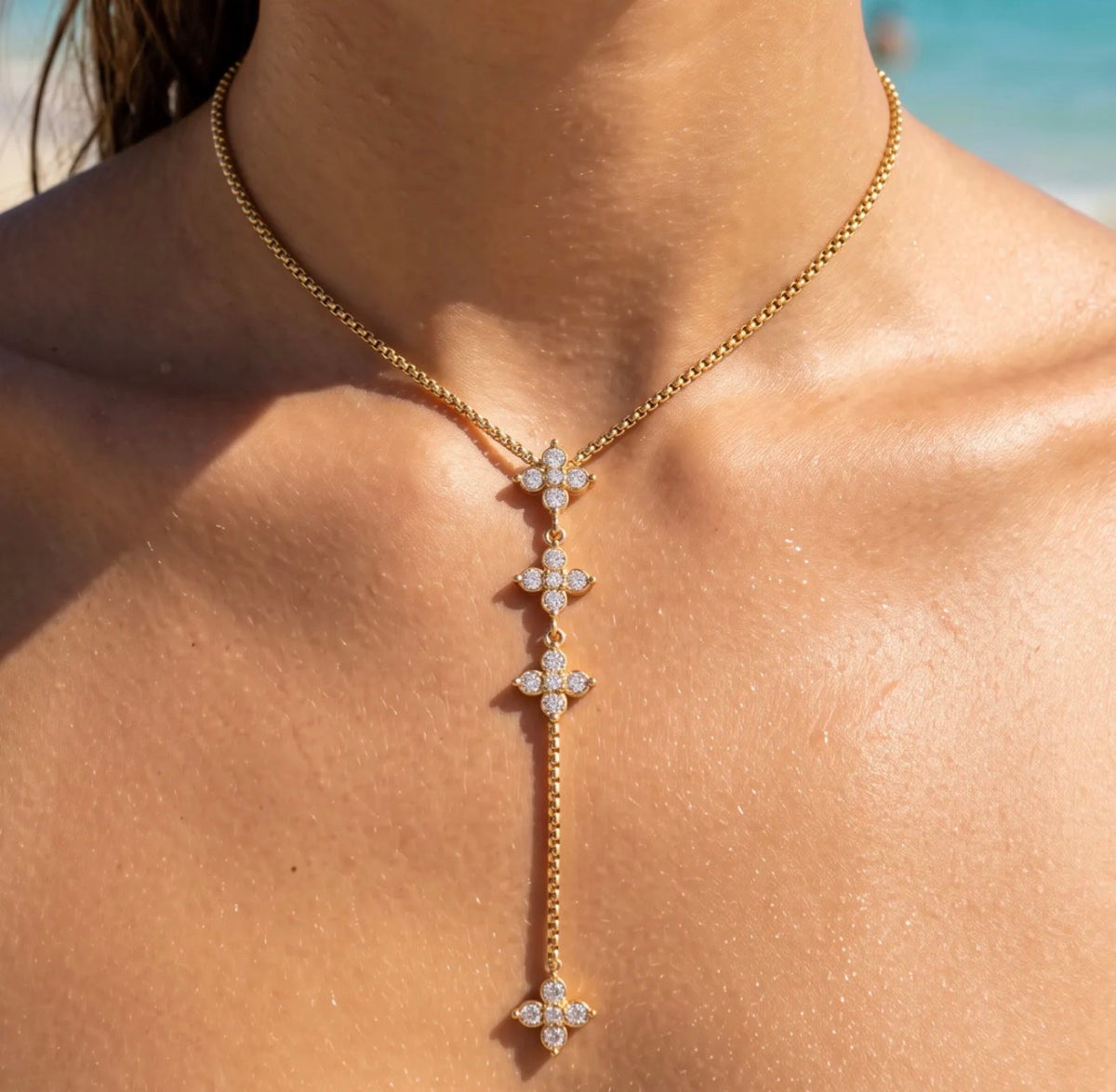 Collier Y Athéna. 
