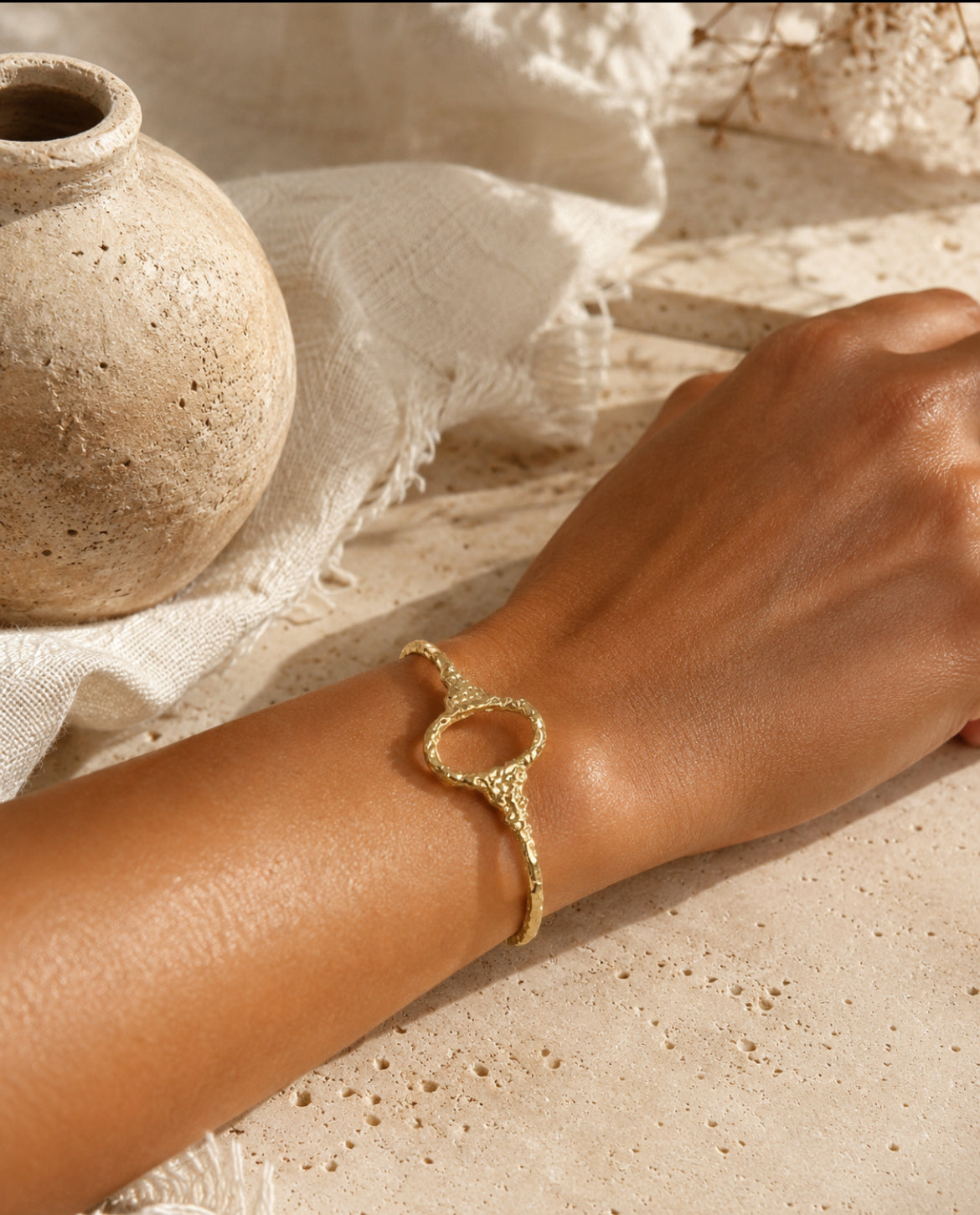 Bracelet Jonc « Halo Doré » – Ajustable – Acier inoxydable