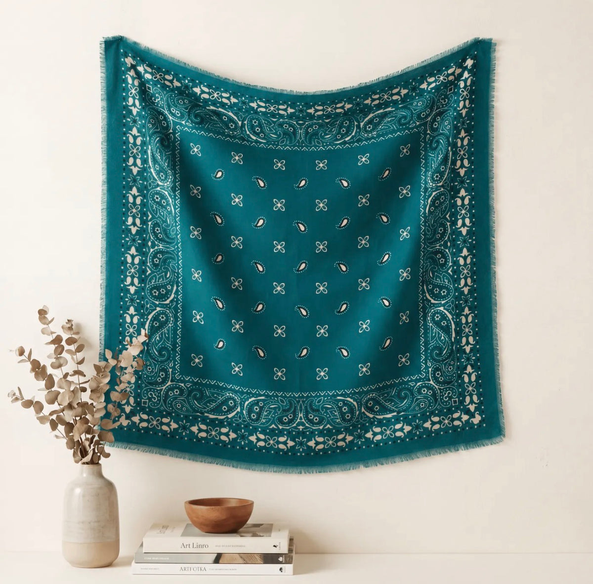 Écharpe Sofia femme motif bandana 110 × 110 cm – Viscose & laine douce