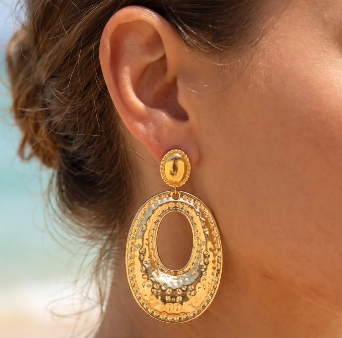 Boucles d’oreilles Soléa – Grandes ovales martelées en acier inoxydable