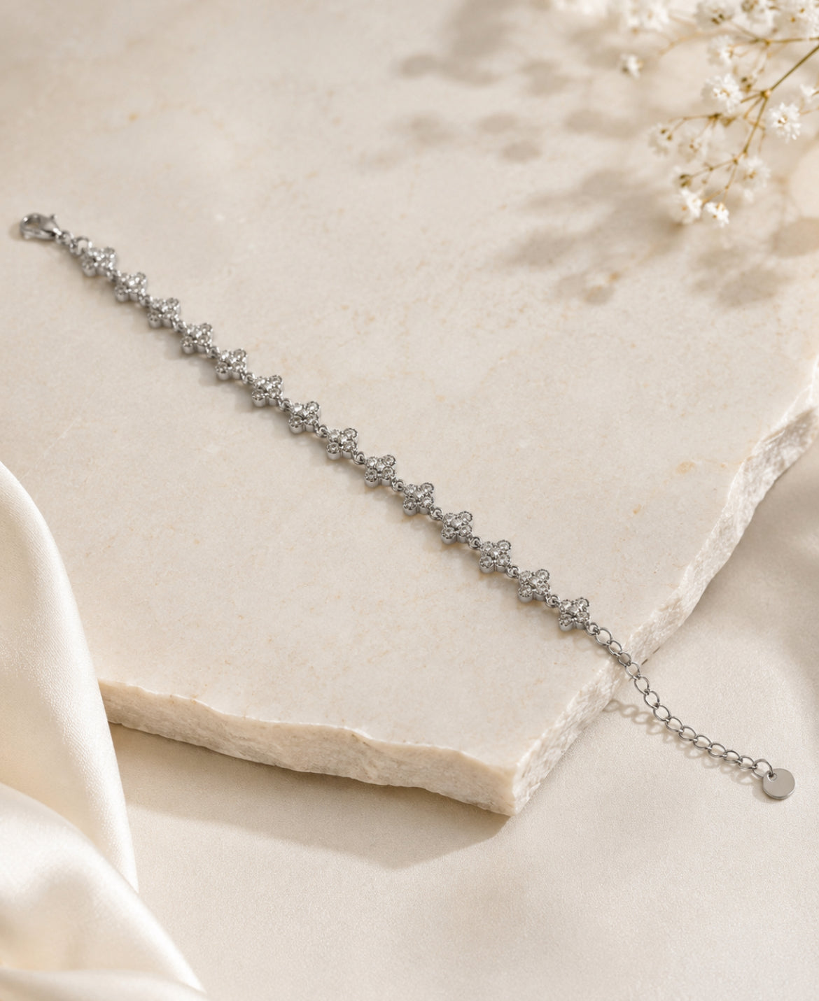 Bracelet « Jardin Précieux » – Fleurs en zirconium – Acier inoxydable – 10 coloris