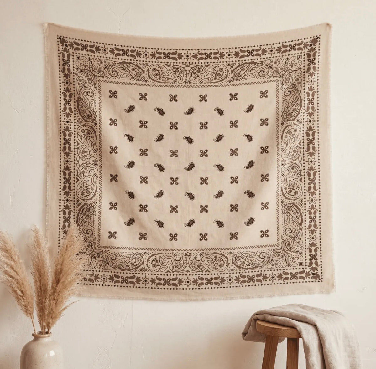 Écharpe Sofia femme motif bandana 110 × 110 cm – Viscose & laine douce