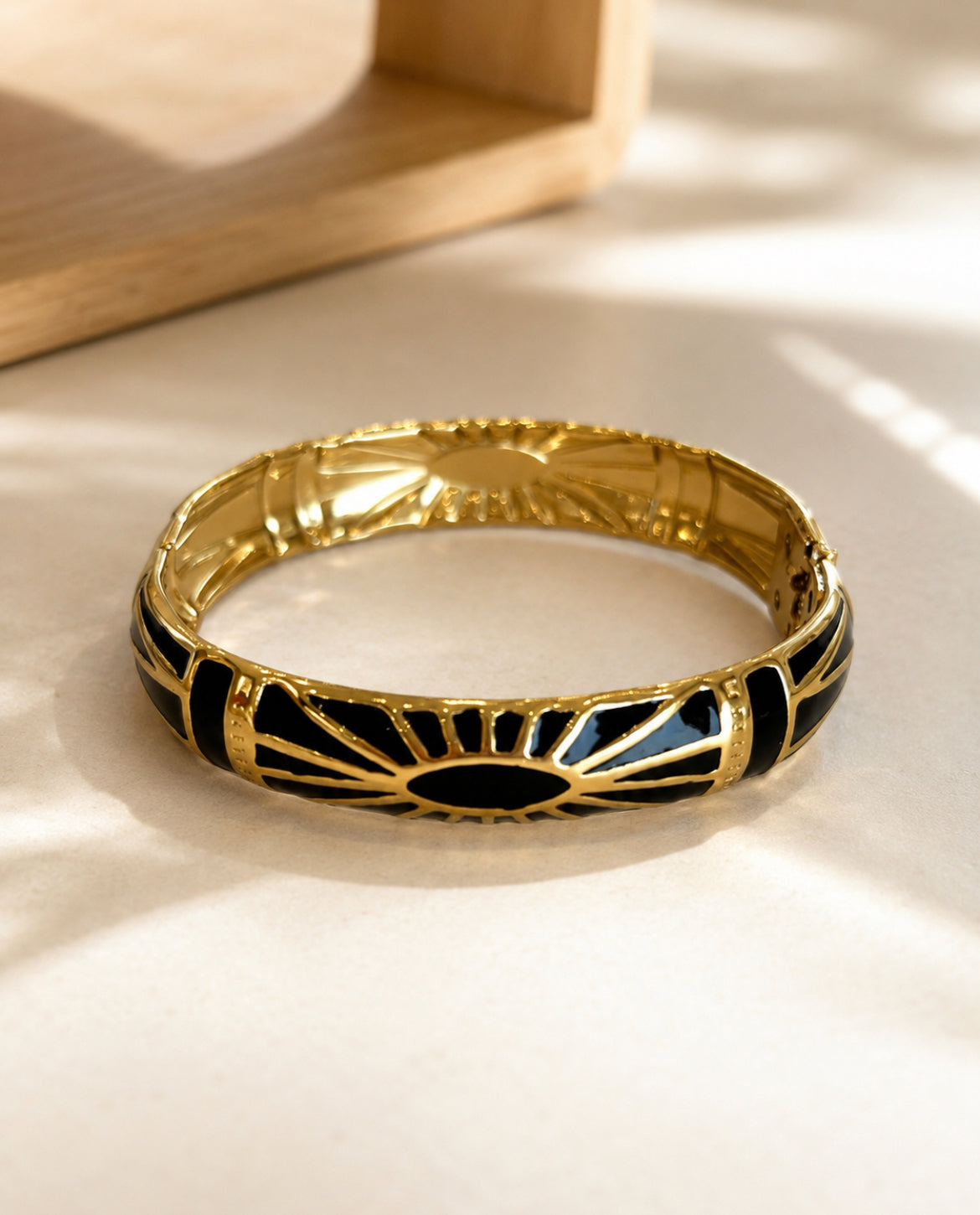 Bracelet Jonc Thaïlandais Soleil – Acier inoxydable