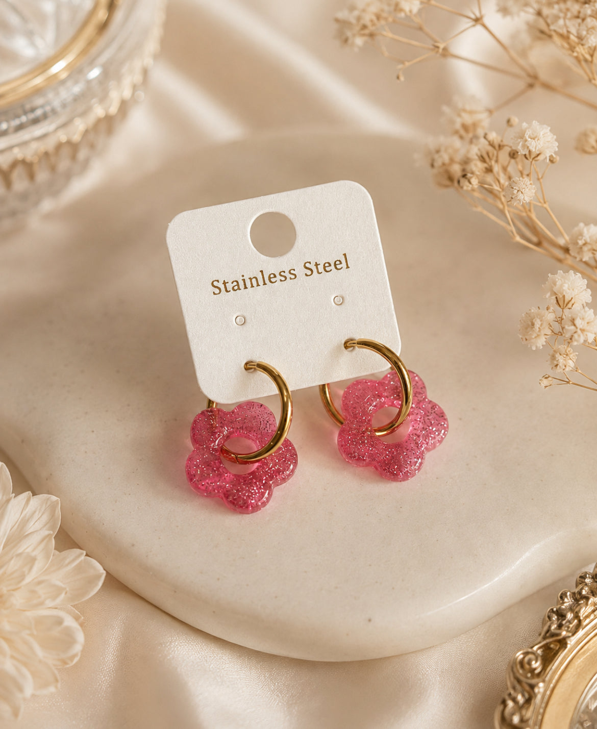 Boucles d’oreilles « Bloom Glitter » – Fleurs pailletées – Acier inoxydable – 18 mm