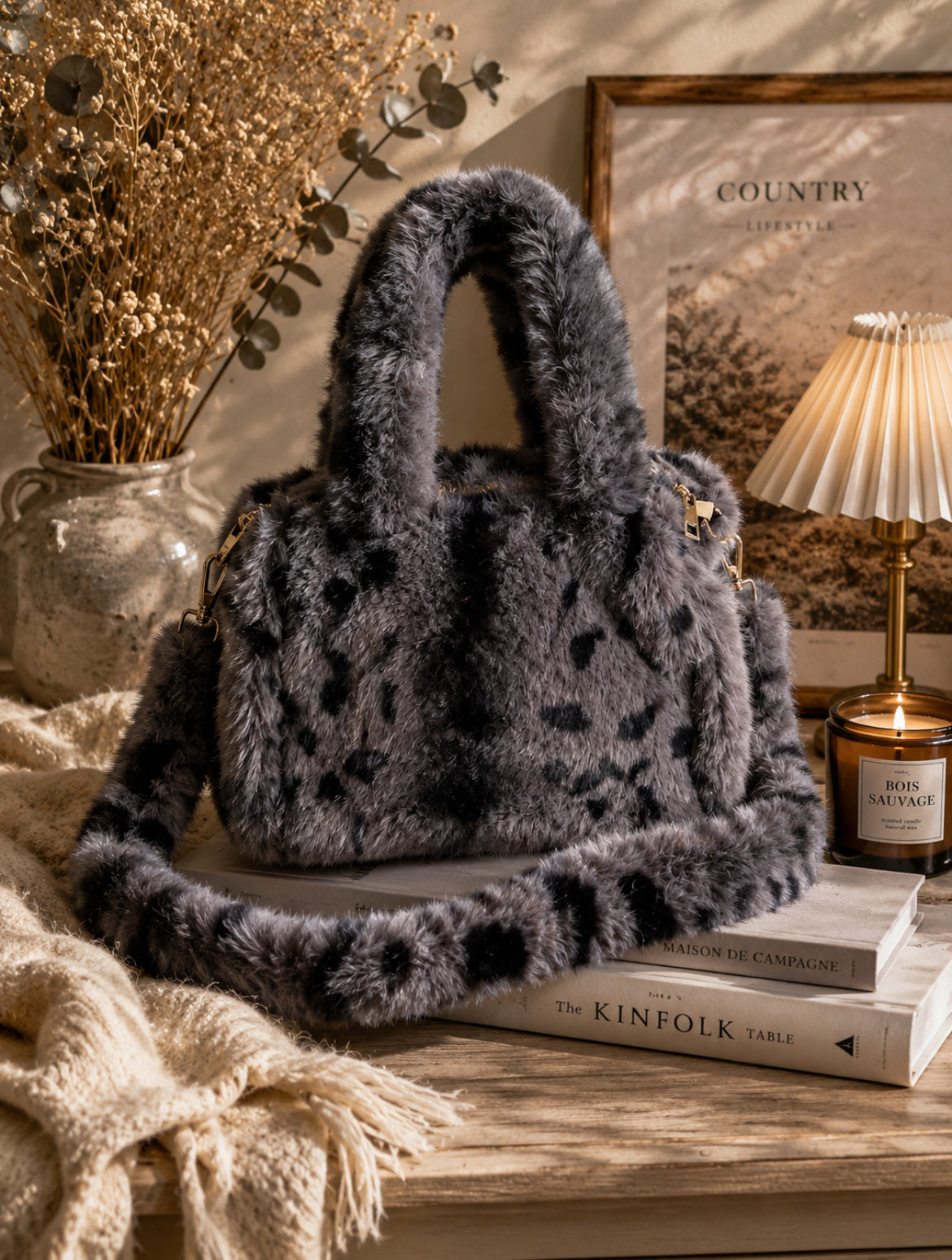 Sac en fausse fourrure Douceur Sauvage – Vache noir & blanc ou Léopard gris