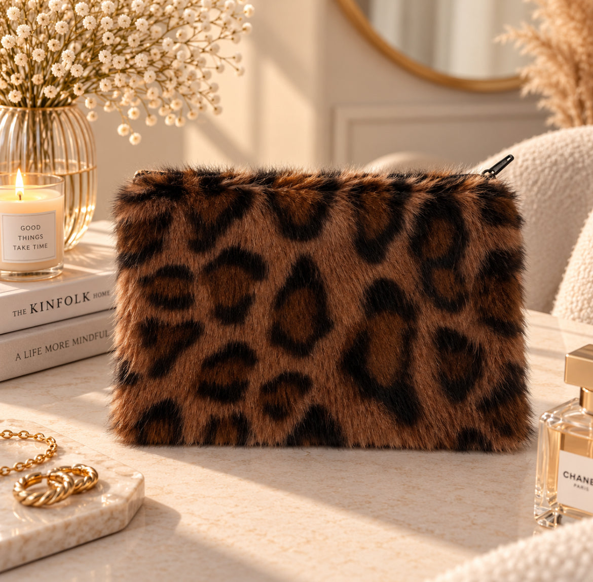 Mila – Trousse en Fausse Fourrure Douce