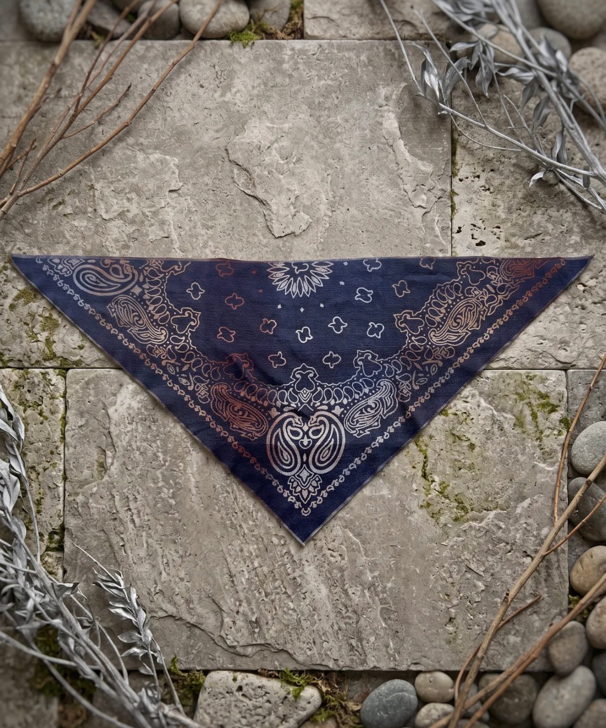 Écharpe Naya triangle femme motif bandana 65 × 180 cm – Viscose & laine