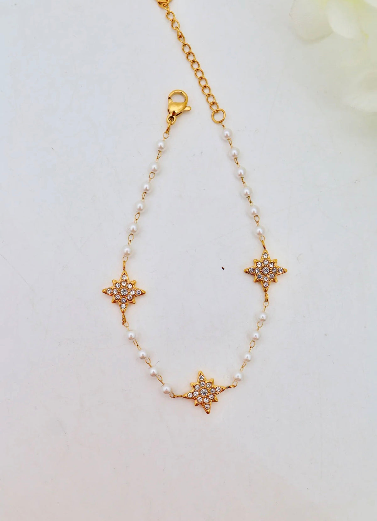 Bracelet Astra – Étoiles & perles nacrées en acier inoxydable