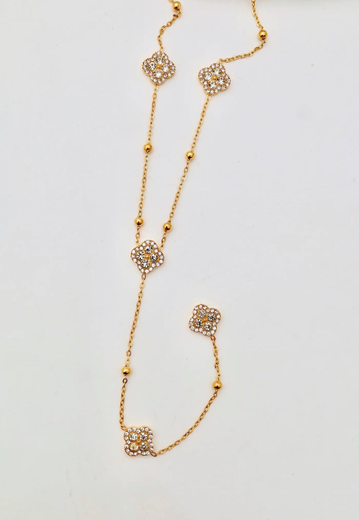 Collier y Elora ￼